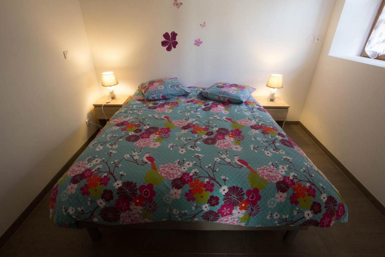 Chez Emilie & Charles Classe 4 Etoiles Apartment *
